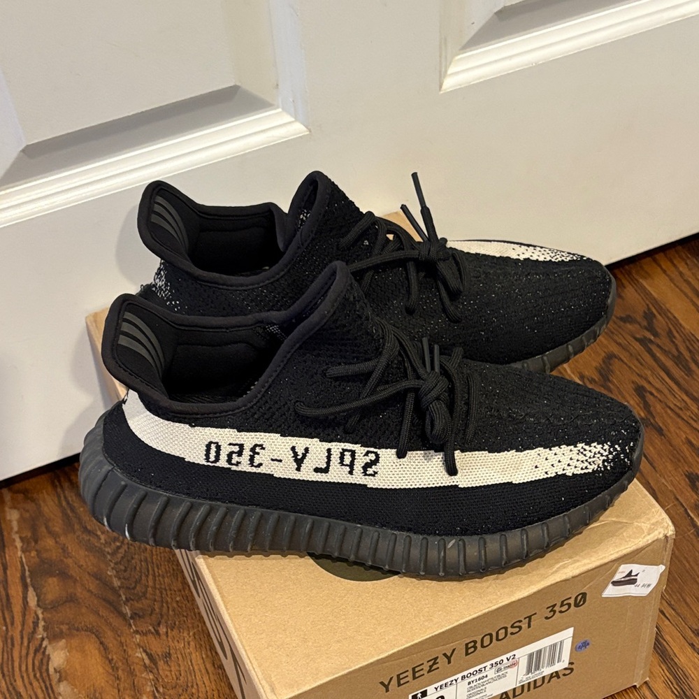 Adidas Black and White Yeezy Boost 350 V2 - Picture 4 of 6
